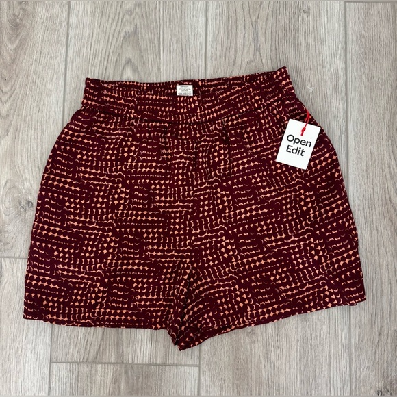 Women's Patterned Shorts - Red and Black - Picture 1 of 7